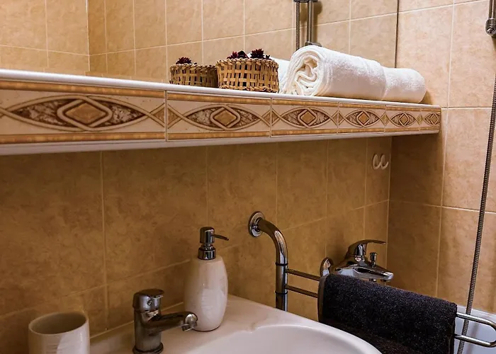 Adm Historic Center - Free Parking, Netflix Pozsony